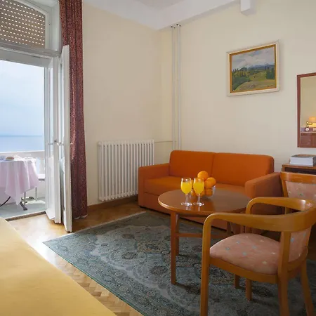 Smart Selection Belvedere Hotel 2*