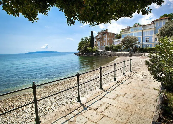 Smart Selection Belvedere Hotel 2*