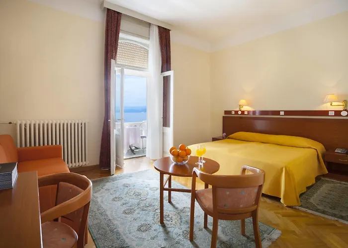 Smart Selection Belvedere فندق أوباتيا